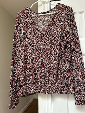 Tommy Hilfiger Burgundy and Black Medallion Long Sleeve V-Neck Top